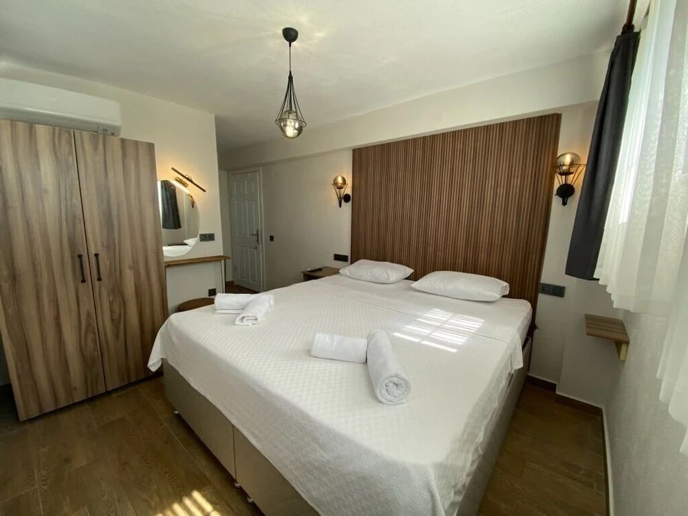 Tinos Otel & Bağ Evi 12 Yaş Üstü