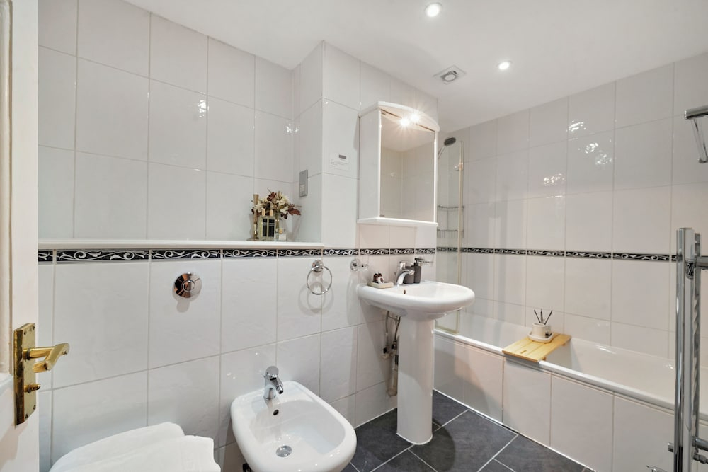 Hertford Flat 9