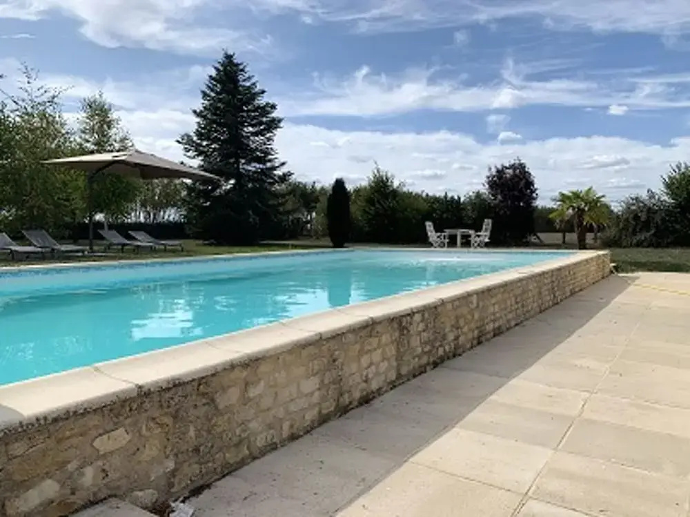 Villa With 5 Bedrooms in Saint-jean-de-sauves, With Private Pool, Enclosed Garden and Wifi