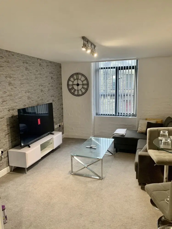 1-bed Apartment City Apartment in Bradford