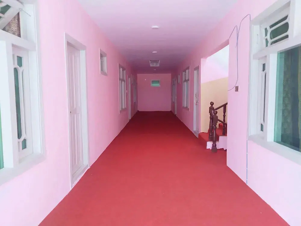 Hotel Red Sun And Restaurant