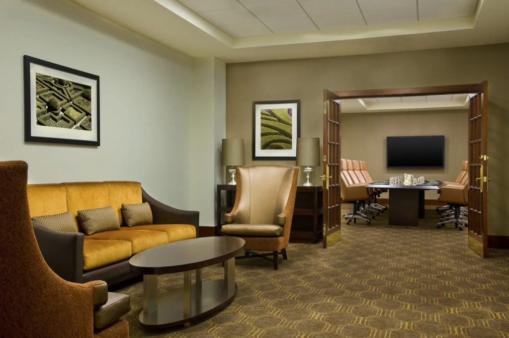 Sheraton Indianapolis Hotel at Keystone Crossing