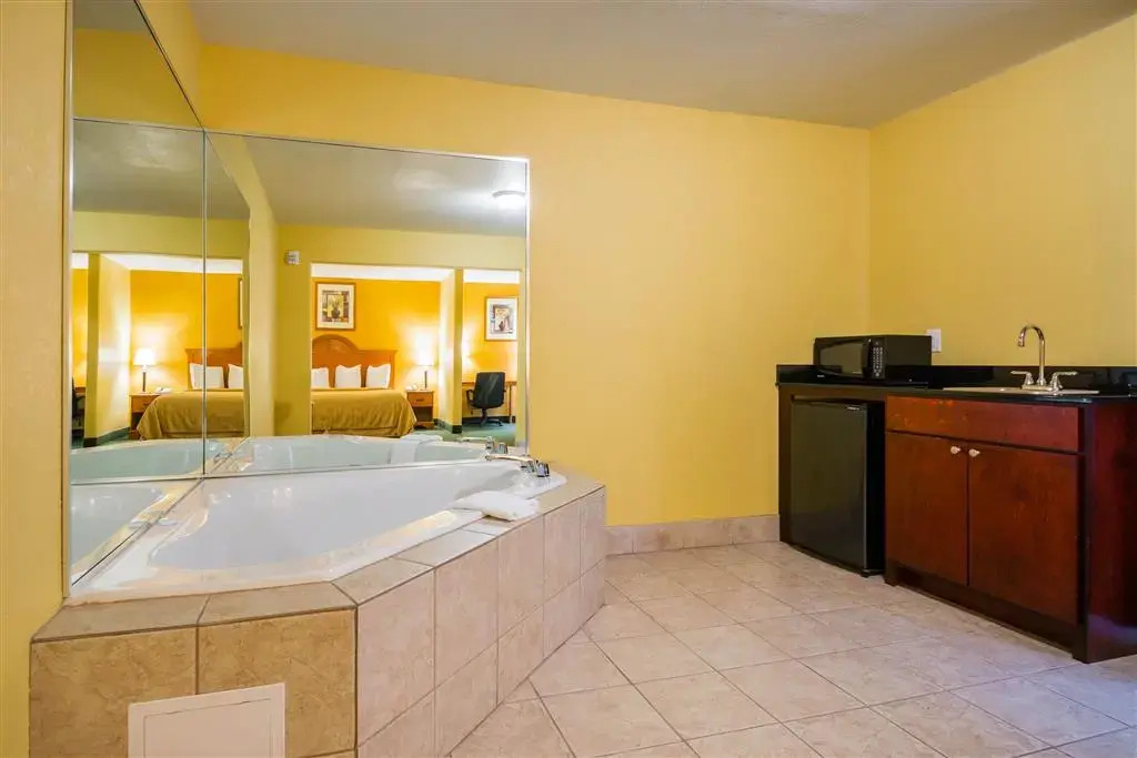 Quality Inn & Suites Franklin