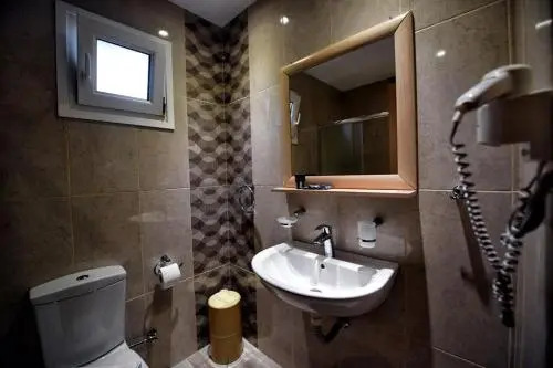 Tassos Rooms