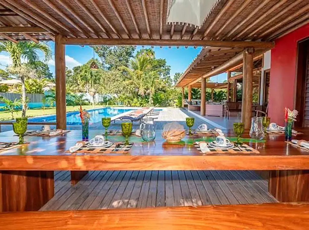 Casa de alto padrao com lazer completo em Trancoso