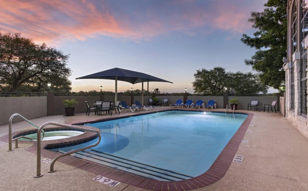 Holiday Inn Express Hotel & Suites Cedar Park by IHG