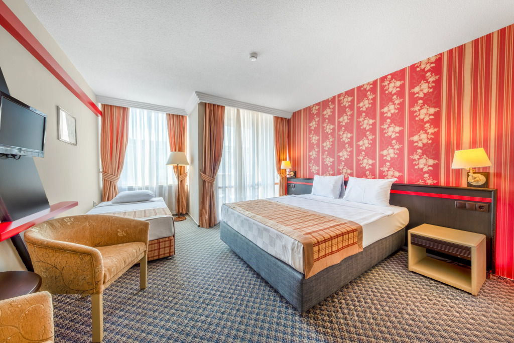 Senza Sunset Beach Hotel