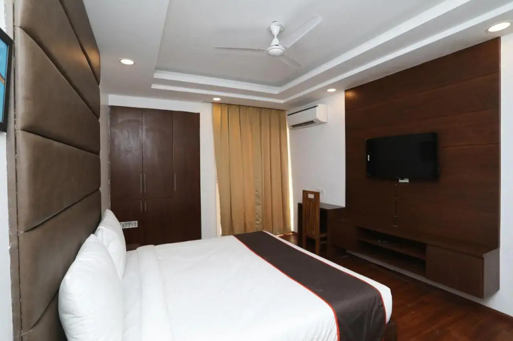 Collection O 41367 Hotel Ls21