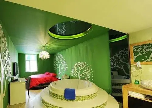 Tianjin Romantic Holiday Hot Spring Hotel