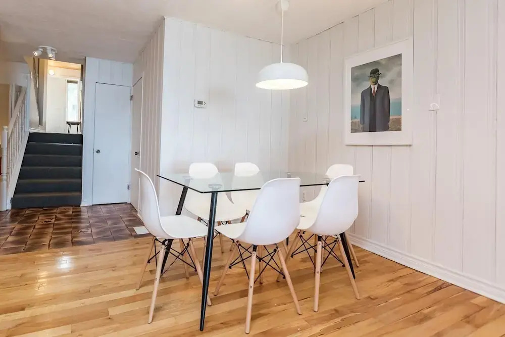 Grandview Beach House an Incredible Beach Waterfront is Waiting for You!