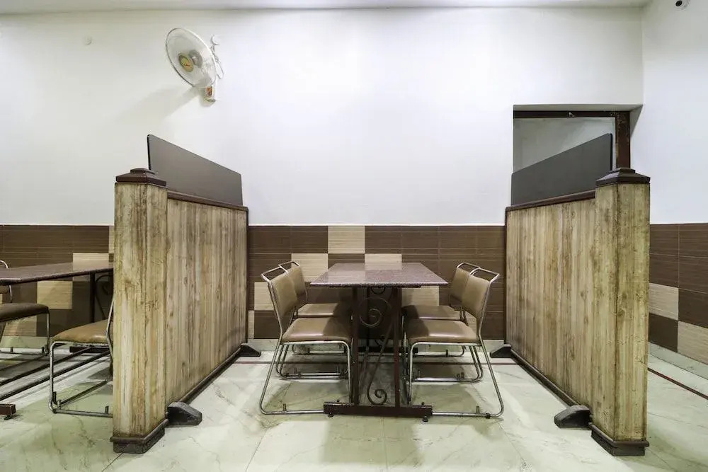 Spot On 46852 Hotel Pal Regency