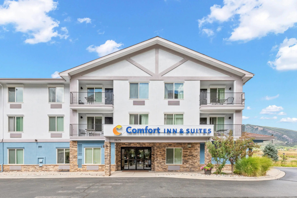 Comfort Inn & Suites Glenwood Springs On The River