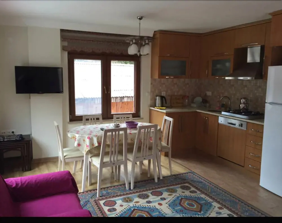 Mutluev Apart