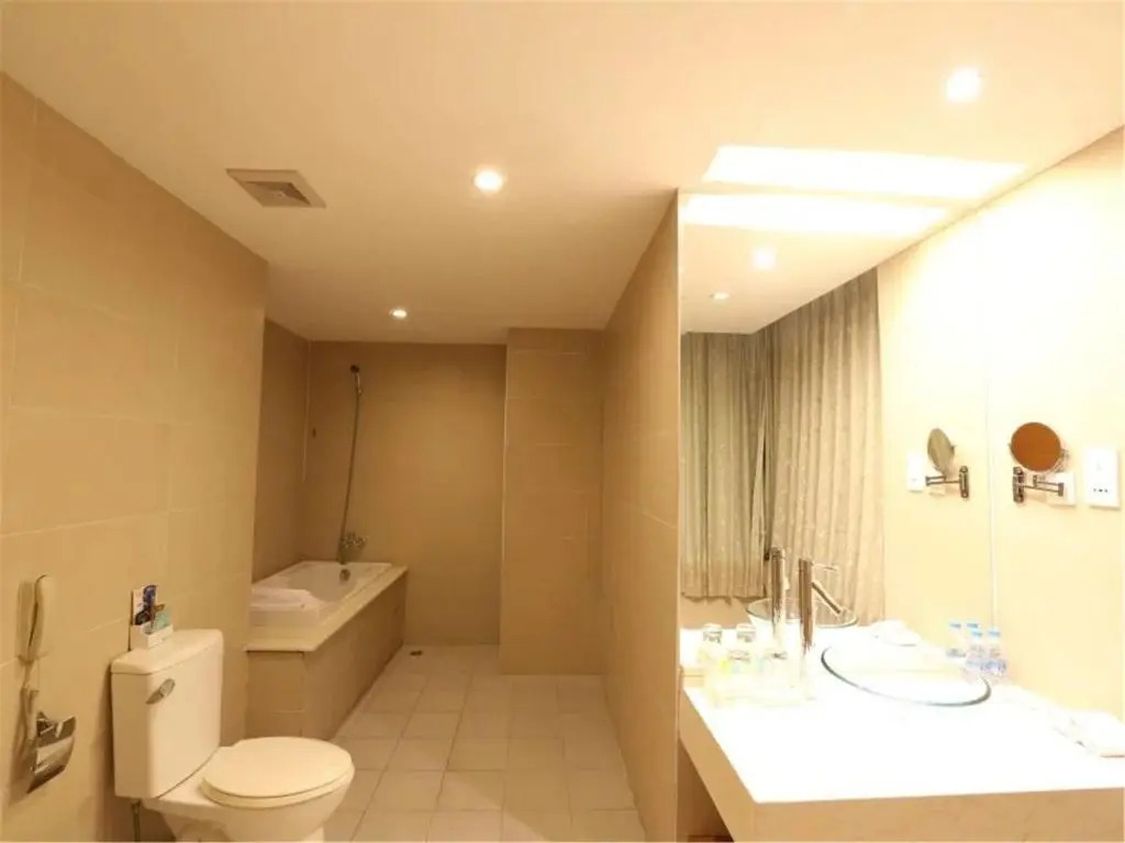Dalian Bolt Hotel