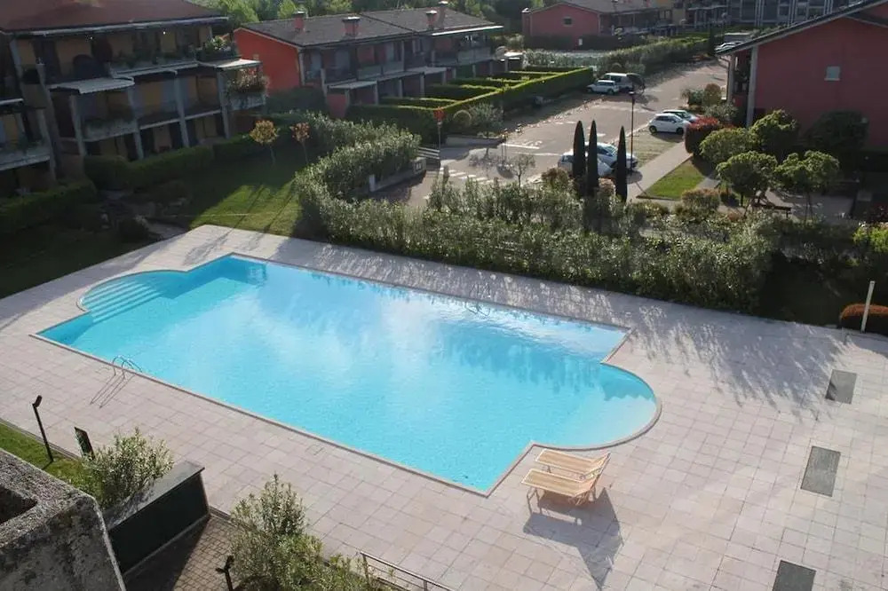 Desenzanoloft – Butterfly and Pools