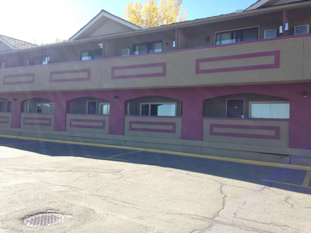 Chinook Value Inn