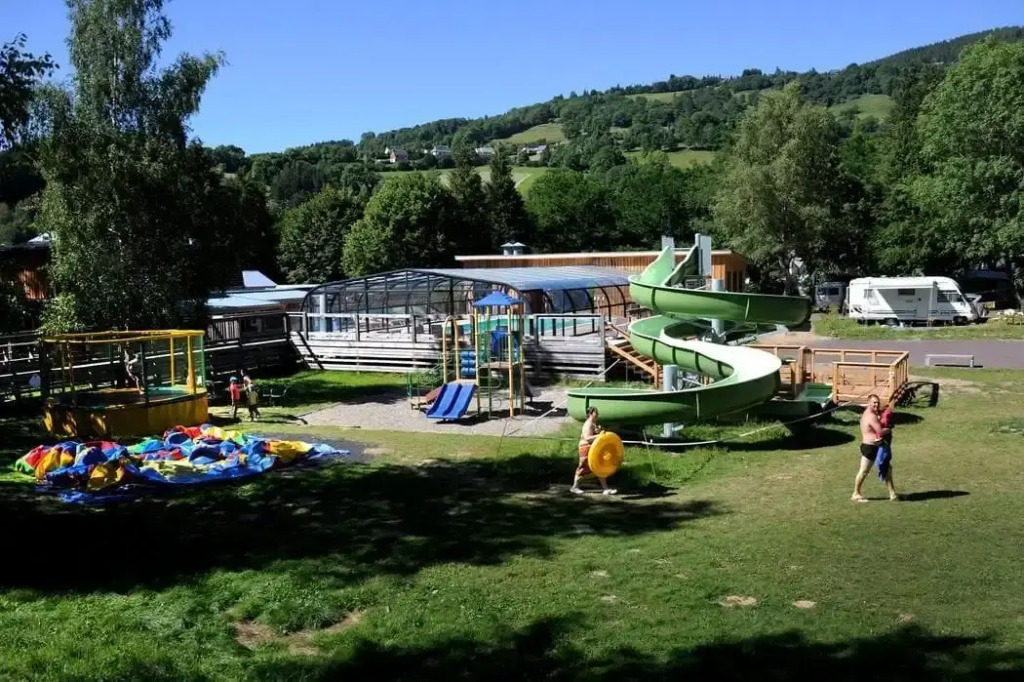 Camping Les Vernieres La Bourboule Sancy