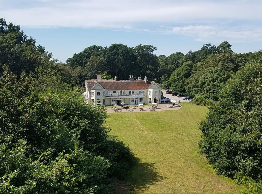 Tyrrells Ford Hotel