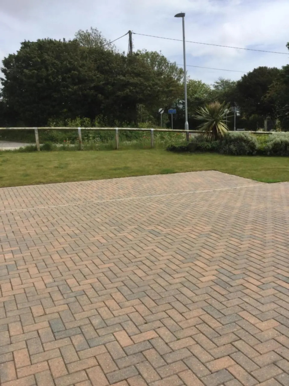 2 Lapwing Drive (Adults Only)