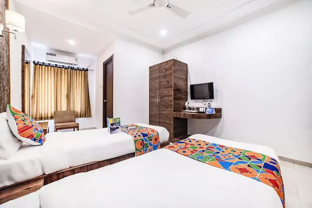 Hotel Varsha Palace