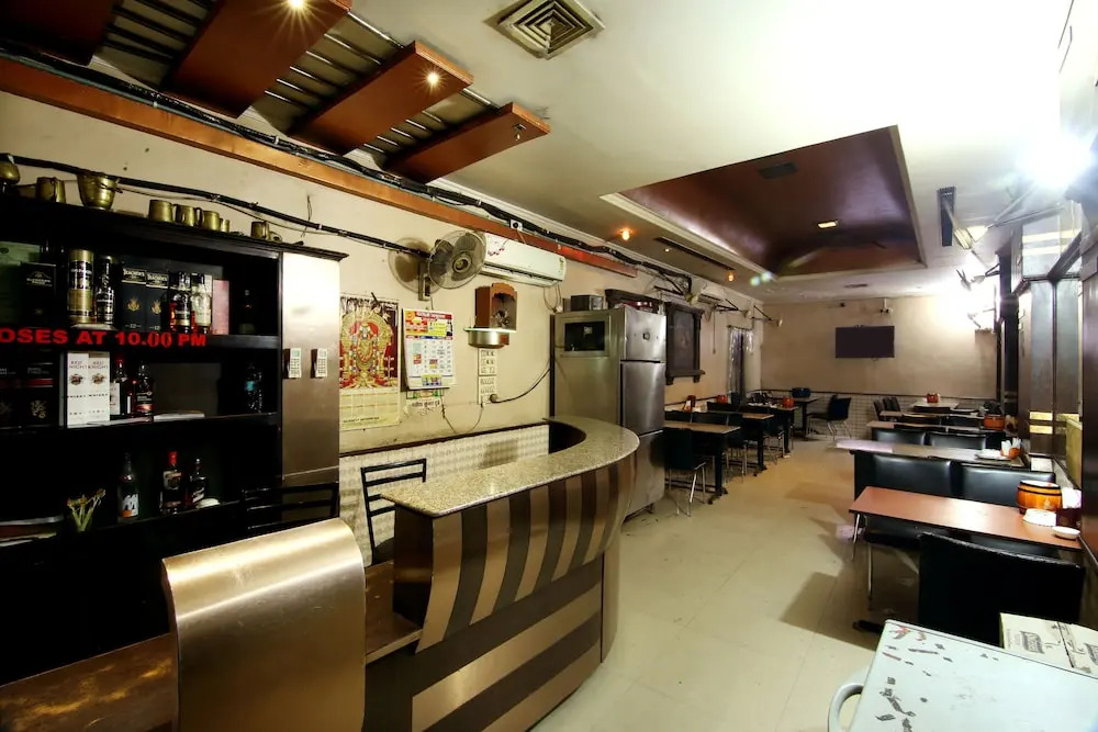 OYO Flagship 9131 Hotel Apsara