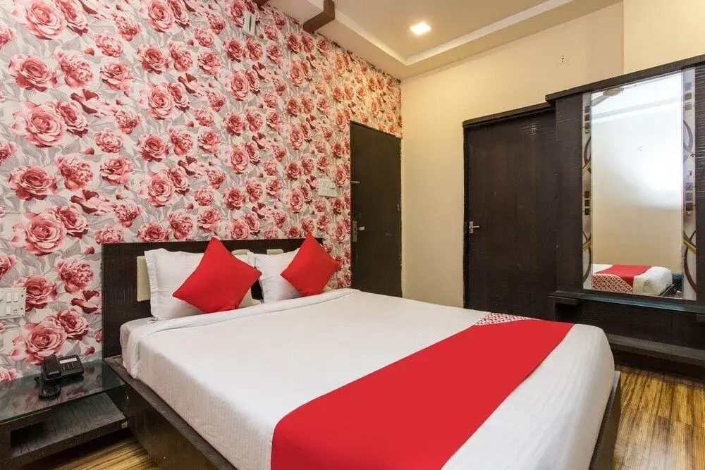 OYO 23471 Hotel Hilton Tower