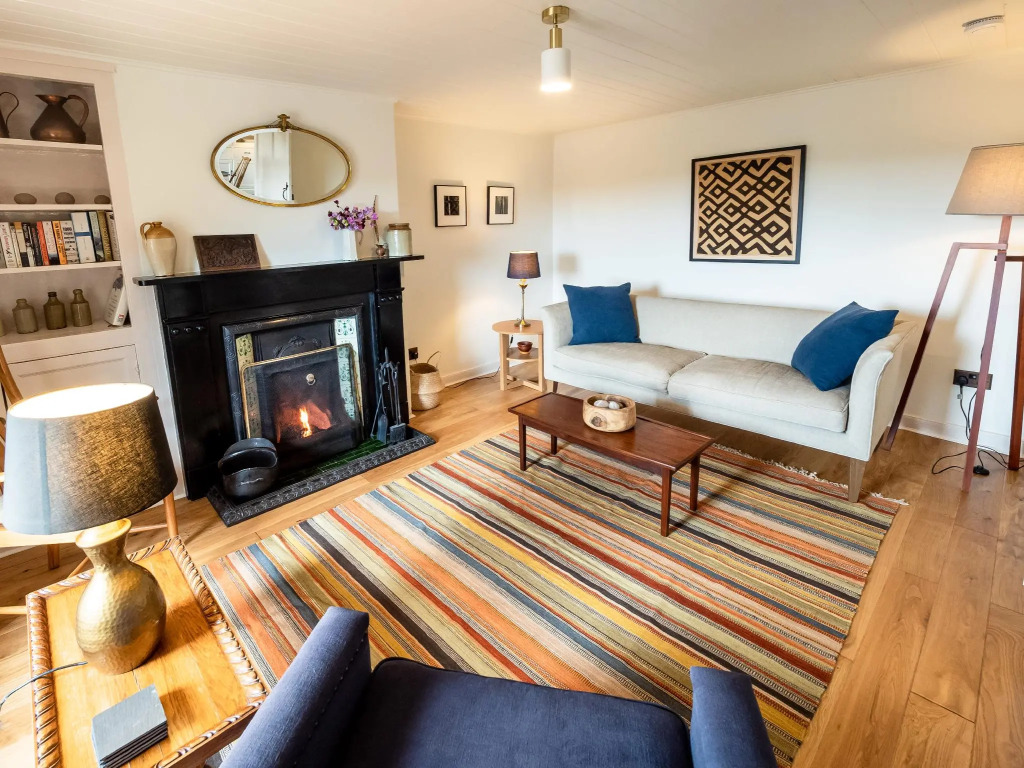 Wayside Cottage 1637