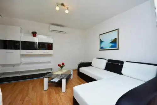 Apartment With Sea View 3558-3