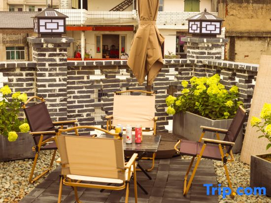 Sanyuan Qishe Homestay (Tingzhou Ancient City Sanyuan Pavilion)