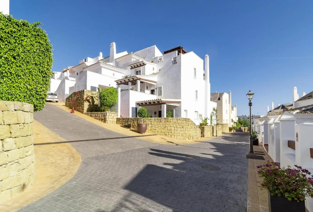 AR23- 3 bedroom apartment amazing views