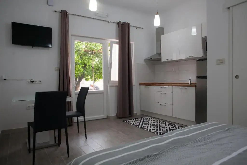 Apartments Svilan