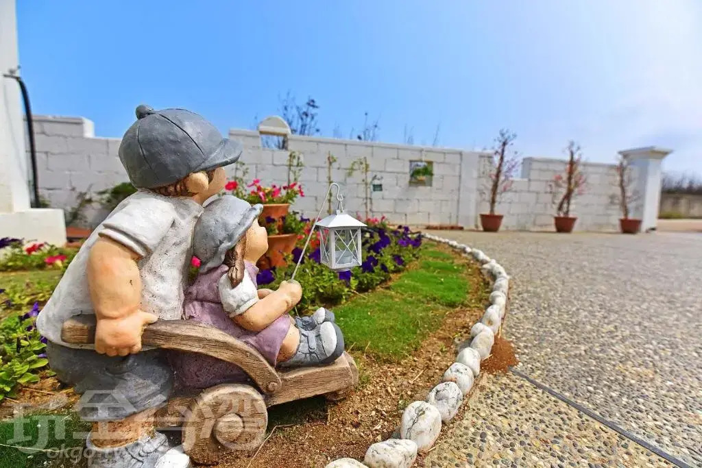 夏日澄藍The Charming Land
