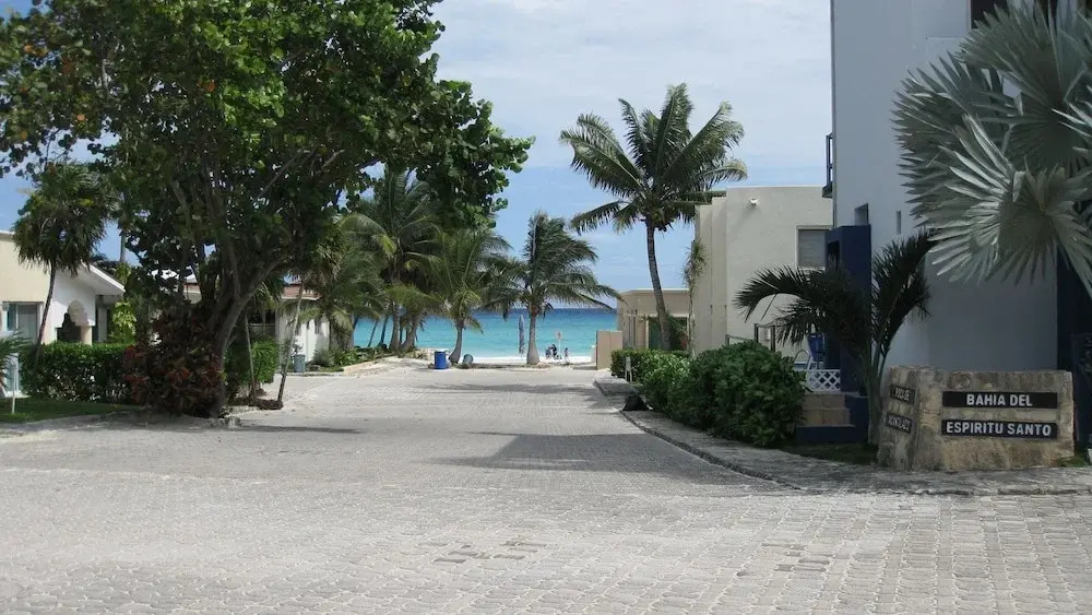 Luxury Beachfront Condo in Royal Sunset Fishermens Resort spa