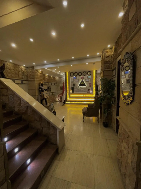 Sahara Pyramids Inn