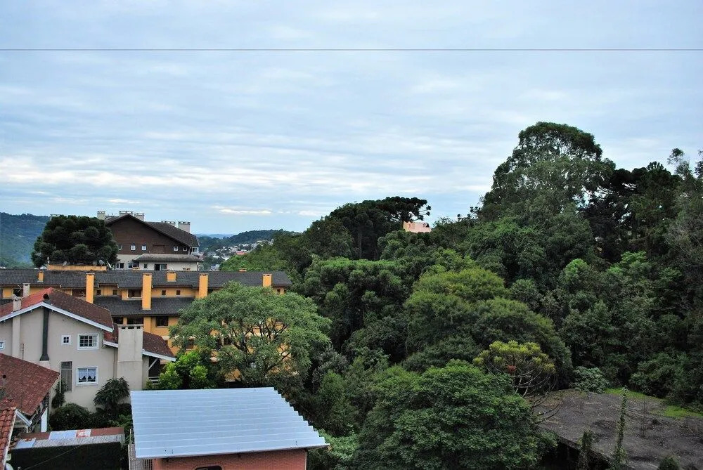 400 metros, Rua Coberta - Centro - Solar da encosta