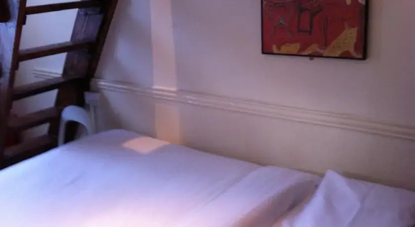 Pillar Bed & Breakfast