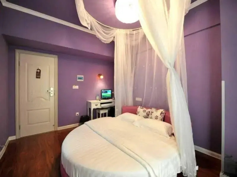 Nine Rooms Inn