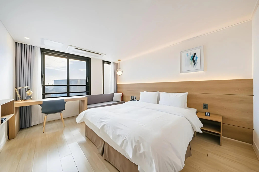 Hotel The Grang Jungmun