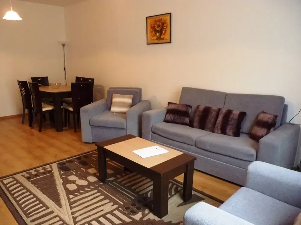 Semiramida Garden Apartment 12