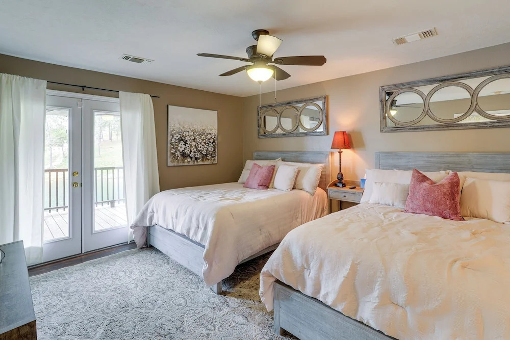Lakefront Horseshoe Bend Home w/ Boat Dock!