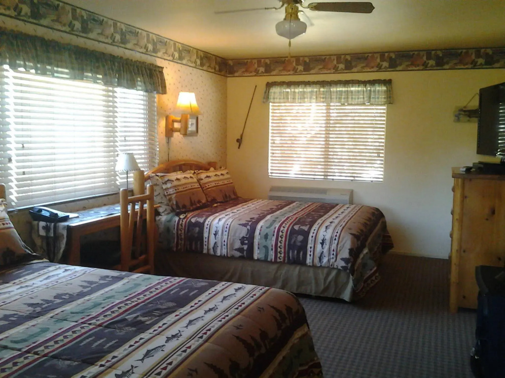 Sequoia Lodge