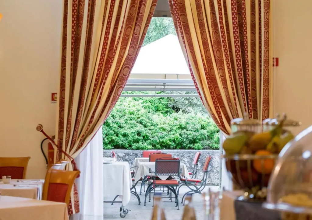 Phi Hotel Astoria