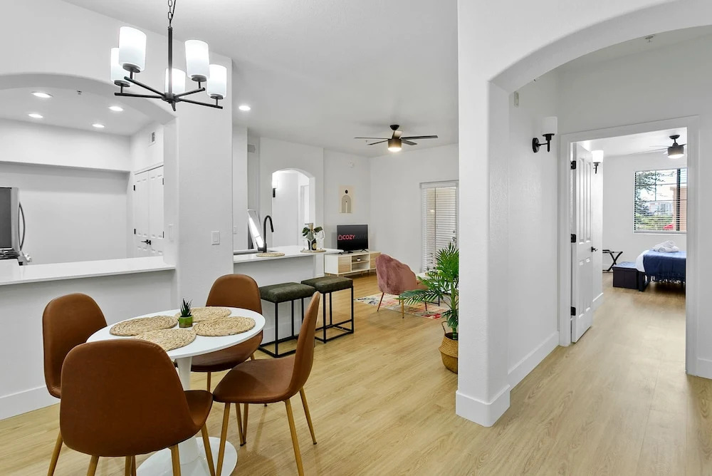 TWO CozySuites Apartment DowntownChandler