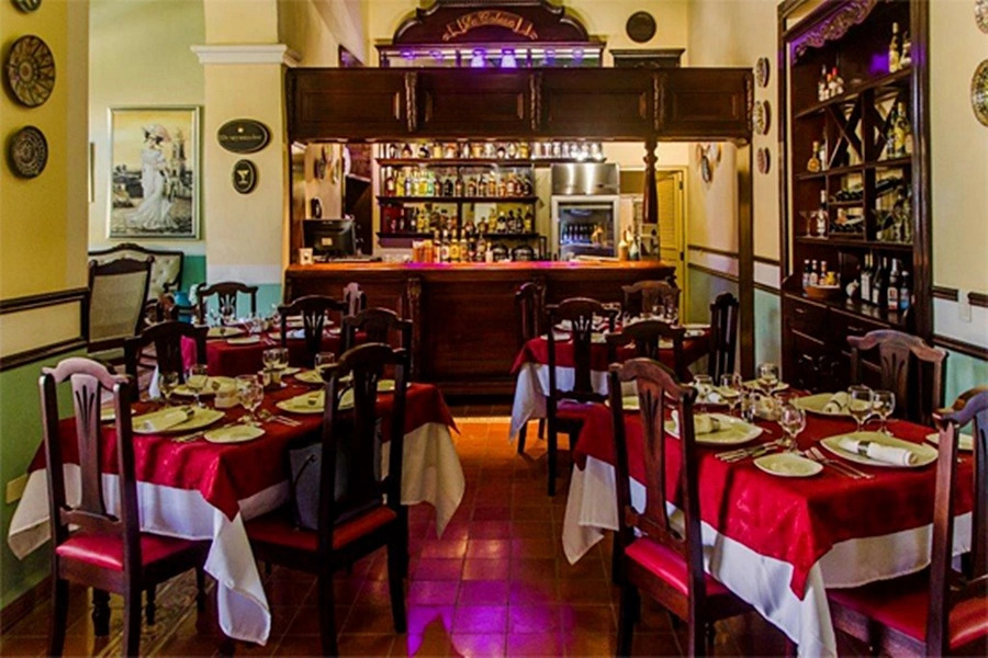 Hotel E La Calesa