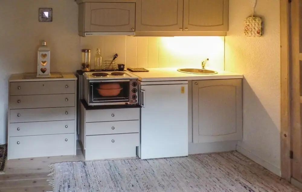 Amazing Home In Vågå With Kitchen