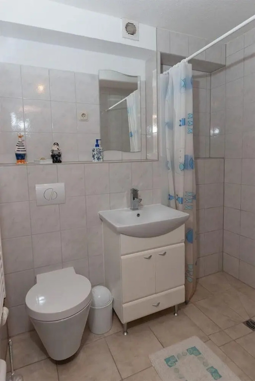Geschmackvoll Ausgestattete Ferienwohnung für 3 Personen + 1 Aufbettung