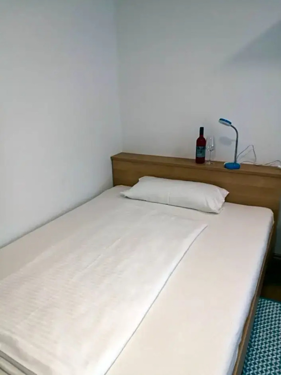 Dorf-Zimmer Mirth