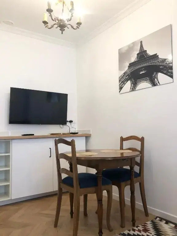 2 pieces 1 bedroom apartment 10 mins walking Château Versailles