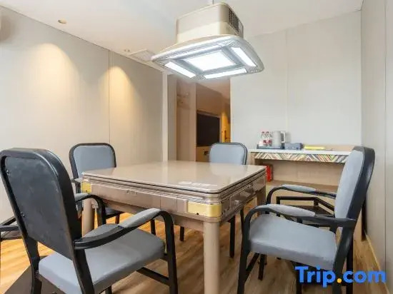 YaSheMan Hotel (Honghu Yasi Plaza Store)