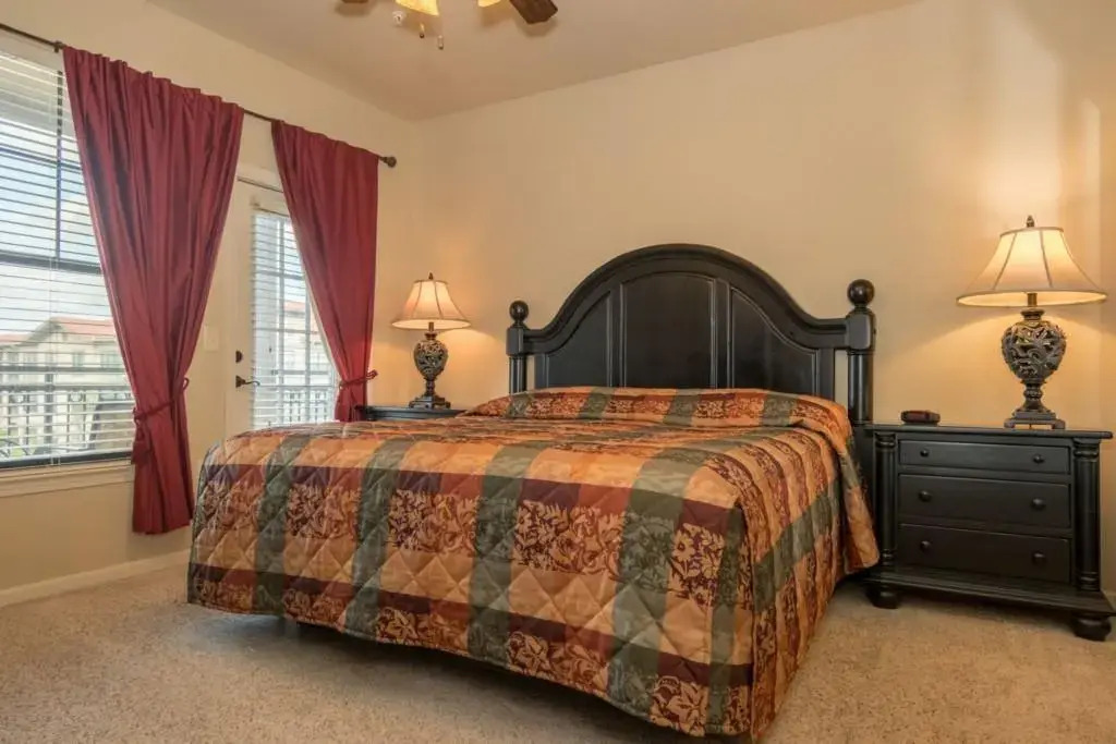 914 Charo Parkway Unit 131 3 Bedrooms, 3 Bathrooms